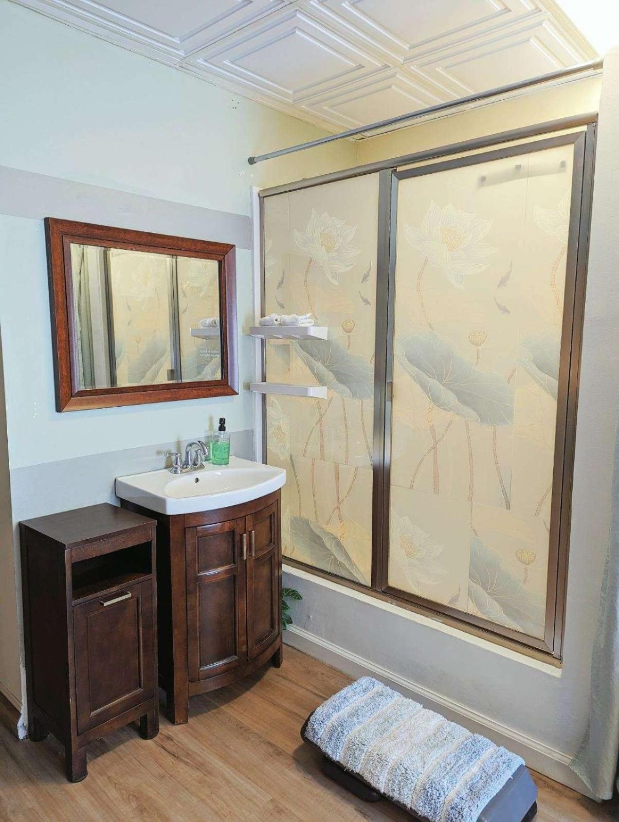 Uptown Area, Cozy King Suite, Quiet And Private, Free Parking, Walk To Restaurants Charlotte Exterior foto
