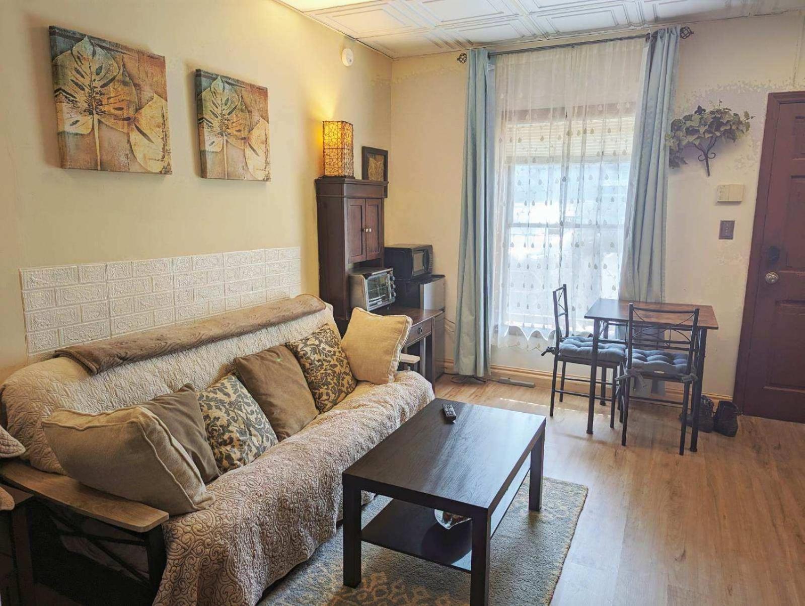 Uptown Area, Cozy King Suite, Quiet And Private, Free Parking, Walk To Restaurants Charlotte Exterior foto